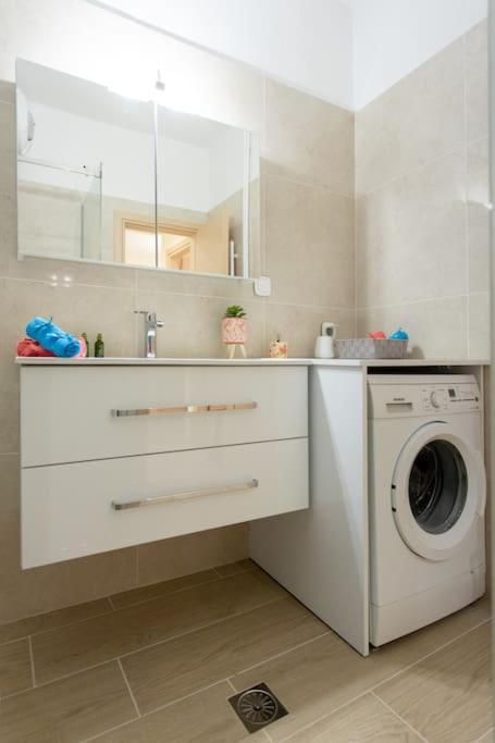 Luxury Apartment In Garitsa Bay Corfu  Buitenkant foto