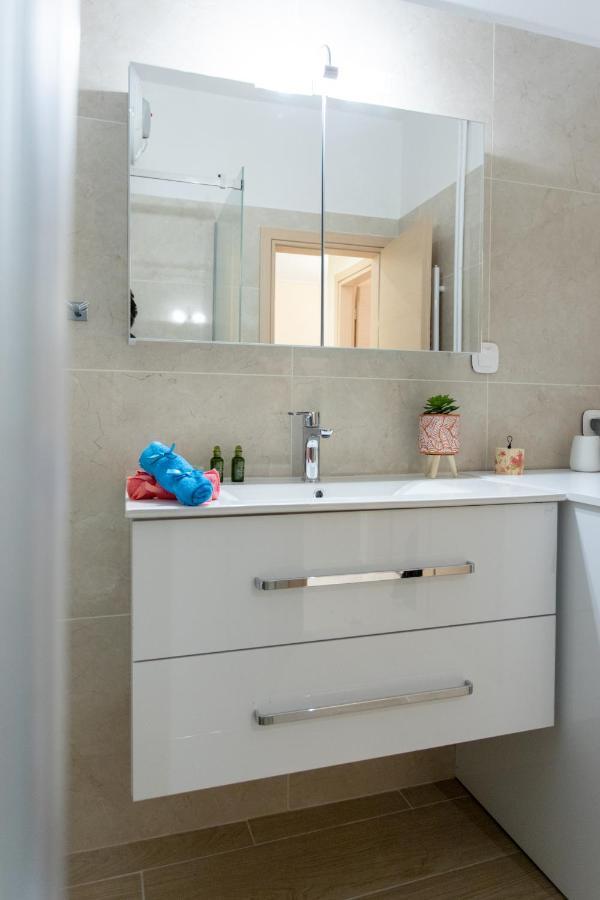 Luxury Apartment In Garitsa Bay Corfu  Buitenkant foto